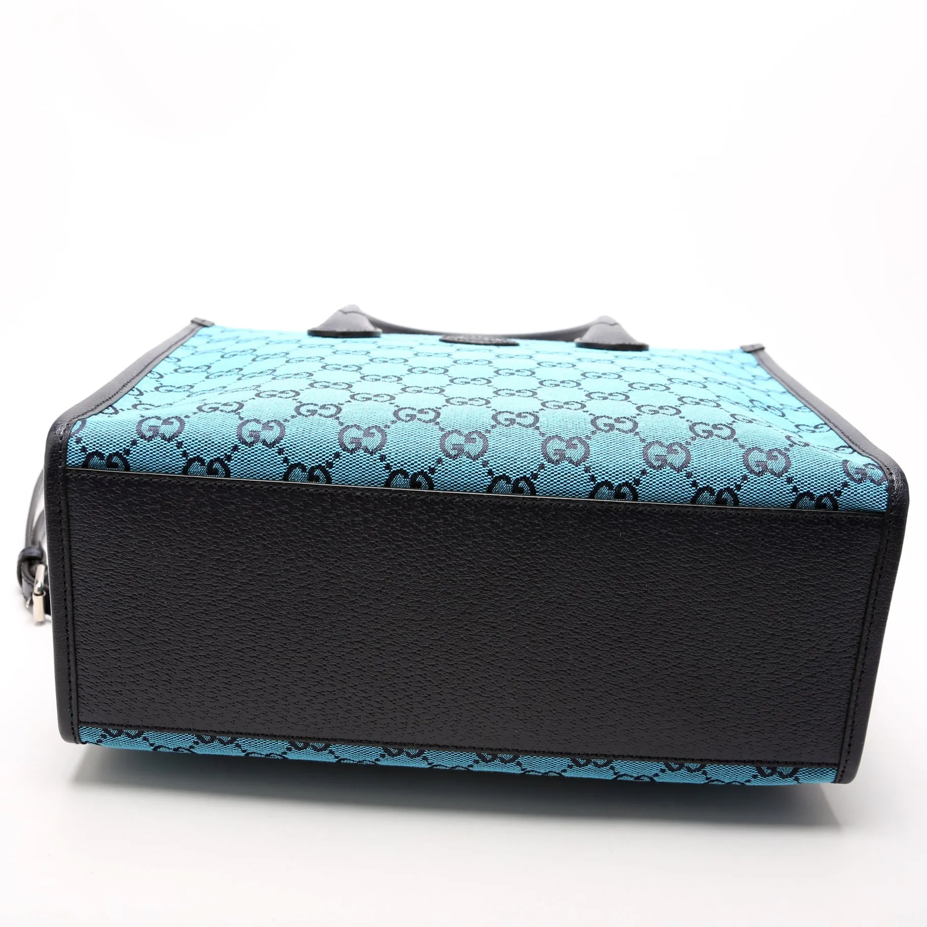 659983 GG Canvas Interlocking GG Small Tote