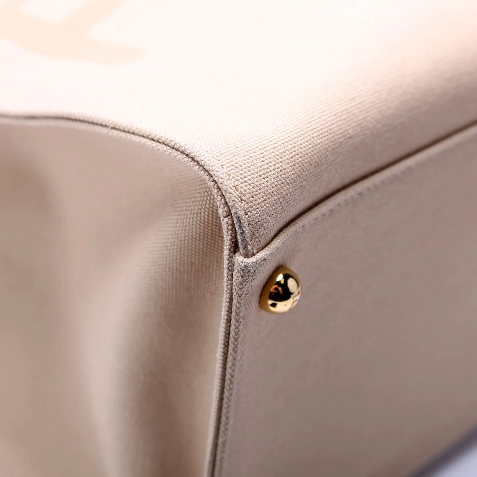 8BH386 Sunshine Shopper Medium Canvas Tan
