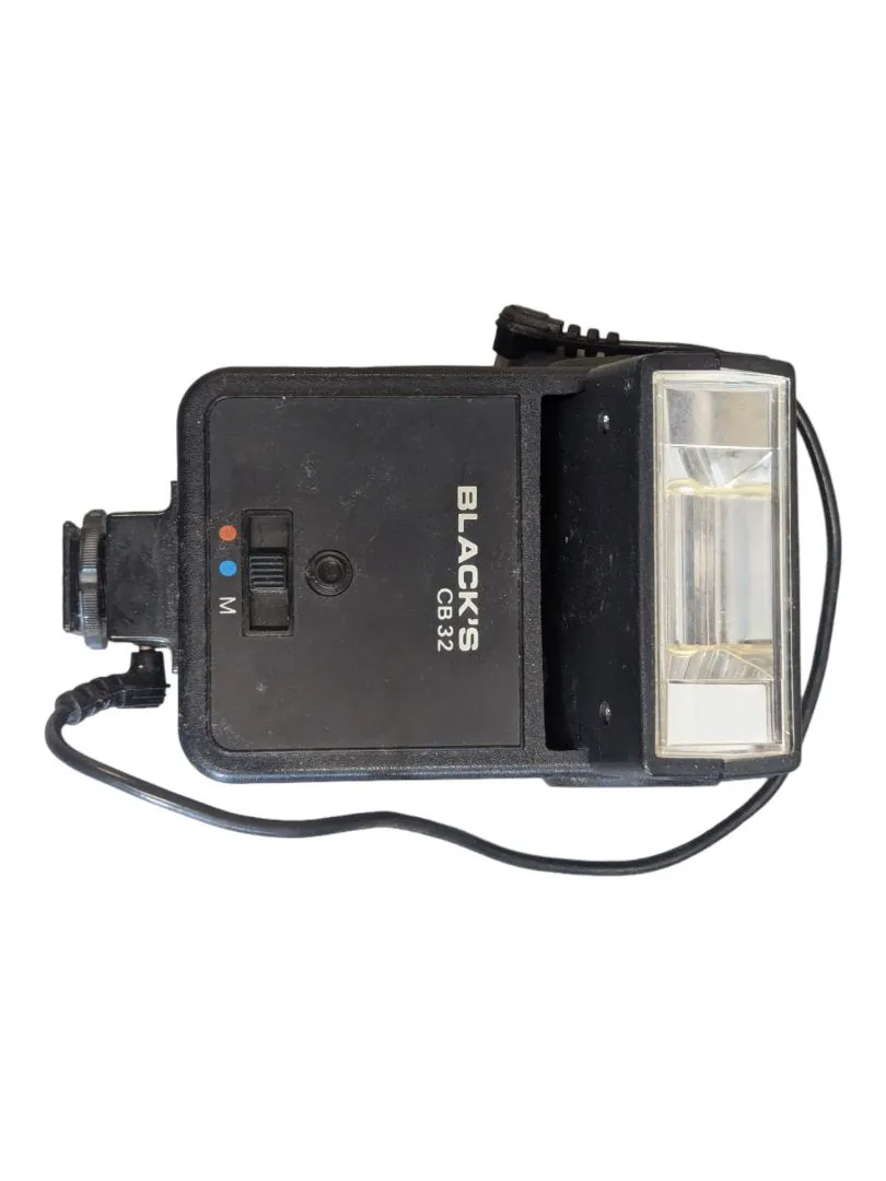 Black's CB32 multi-dedicated flash