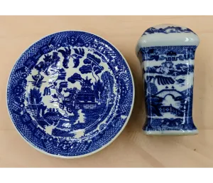 Blue Willow Dessert Set & Hair Pin Holder