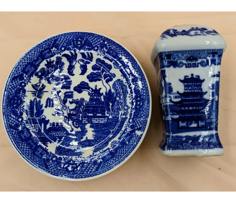 Blue Willow Dessert Set & Hair Pin Holder