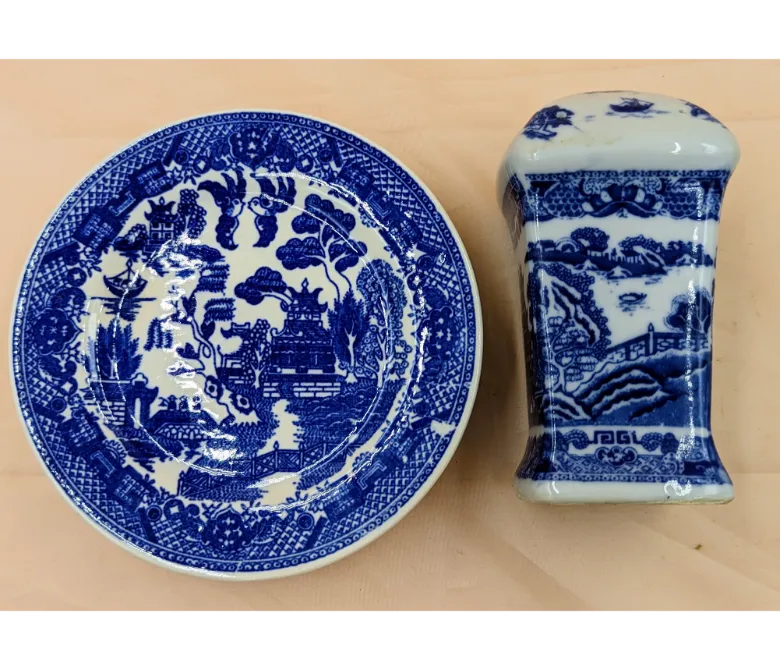 Blue Willow Dessert Set & Hair Pin Holder