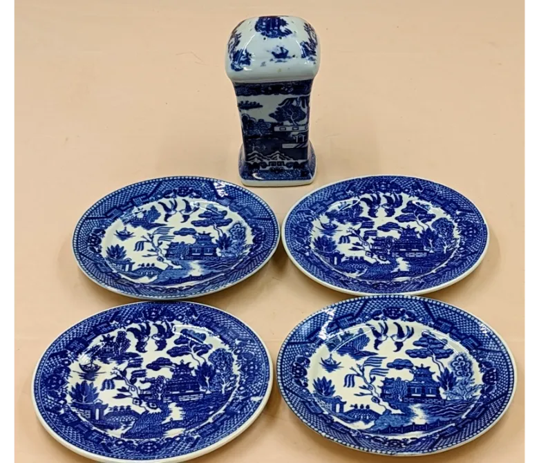 Blue Willow Dessert Set & Hair Pin Holder