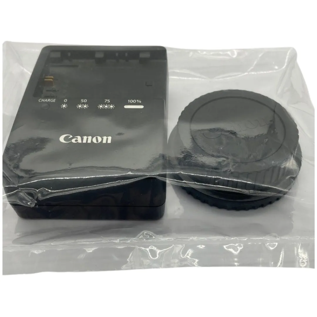 Canon EOS 7D DSLR Camera with 28-135 f/3:5-5.6 USM Lens