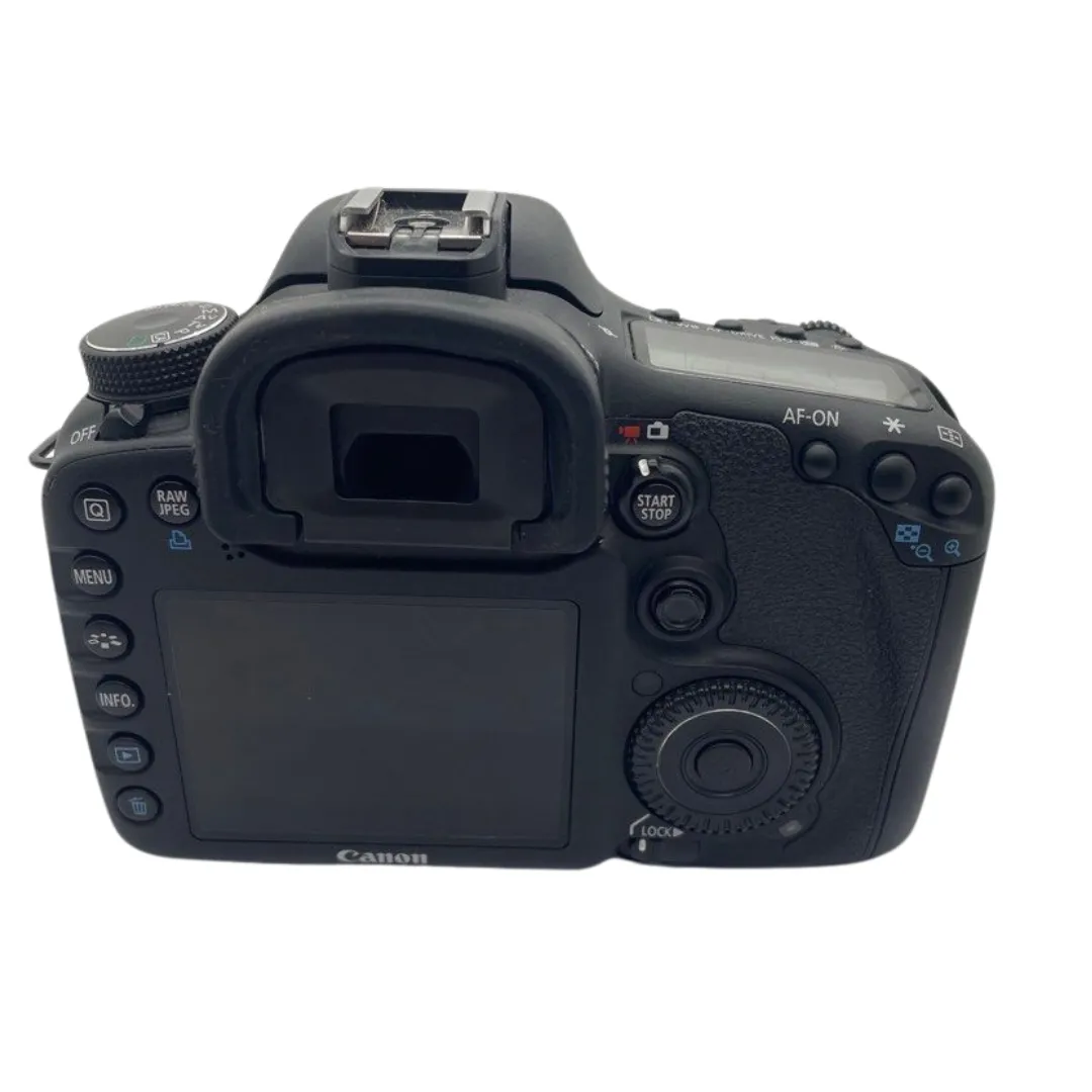Canon EOS 7D DSLR Camera with 28-135 f/3:5-5.6 USM Lens