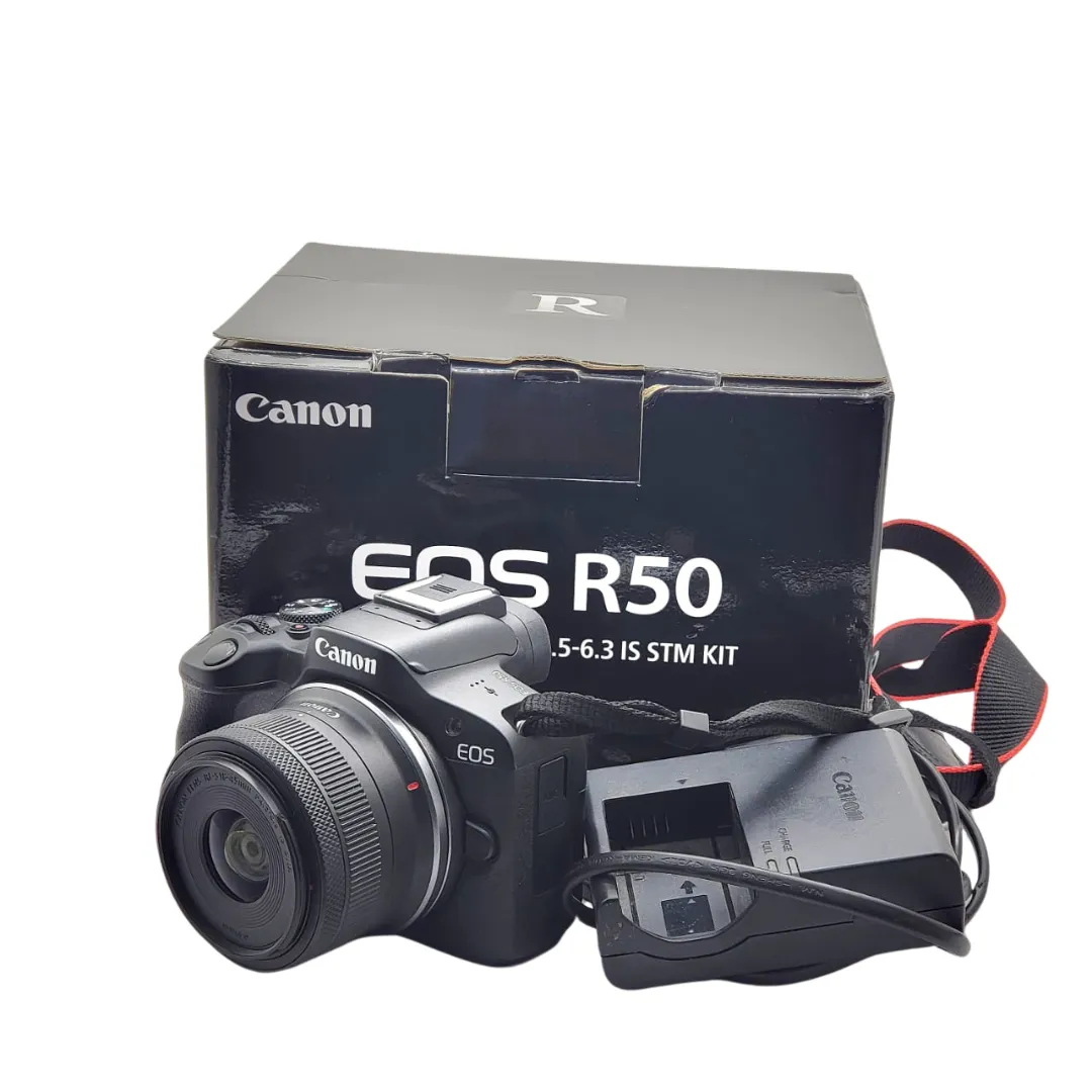 Canon EOS R 50 Mirrorless RF-S f/4.5-6.3 18-45mm IS STM Kit