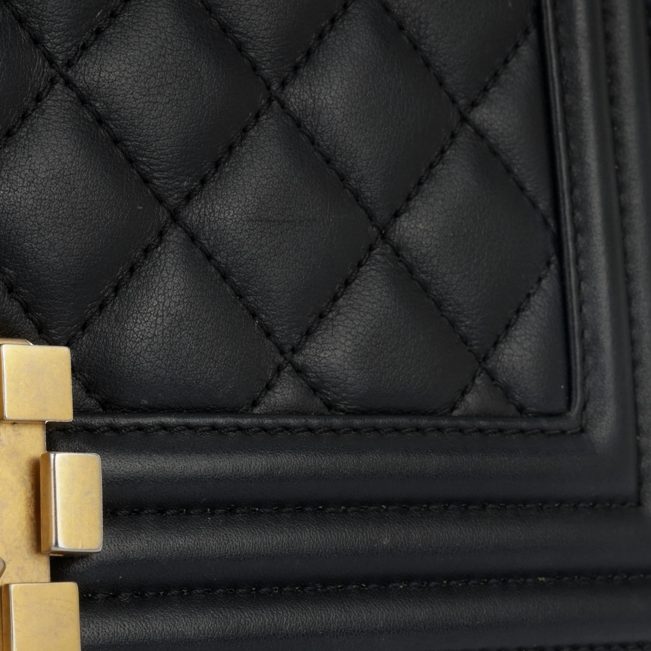 Chanel Boy Bag - Old Medium