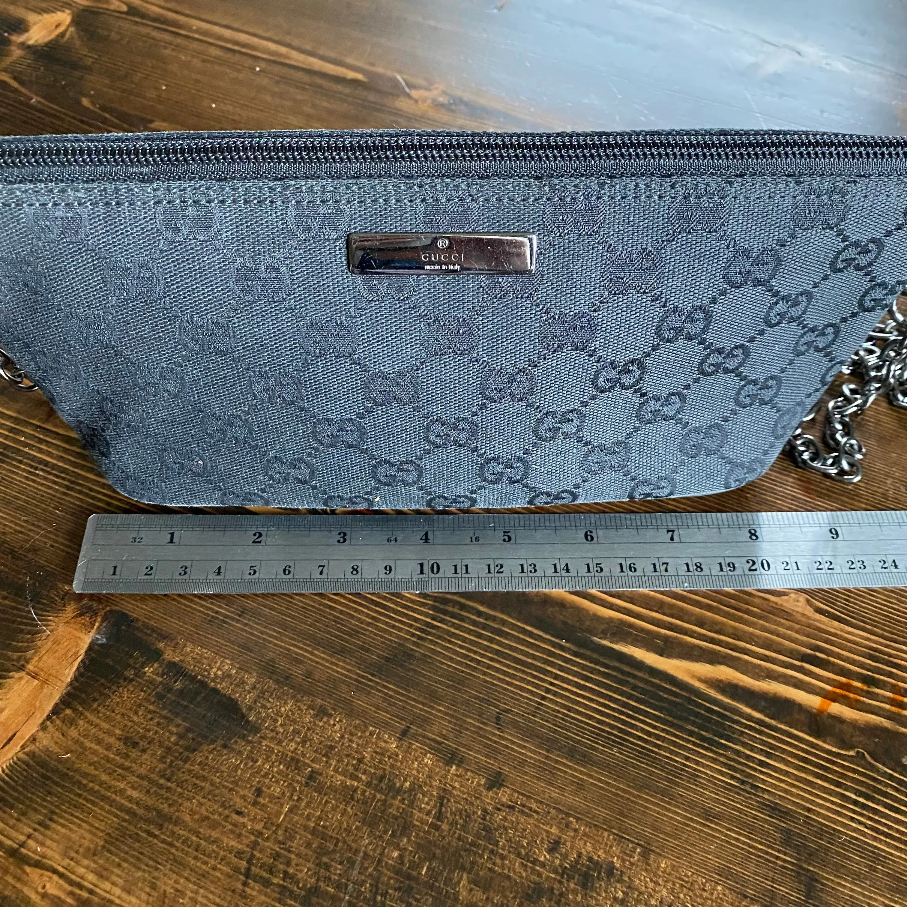 The Junco - Vintage GG Canvas in Black Crossbody