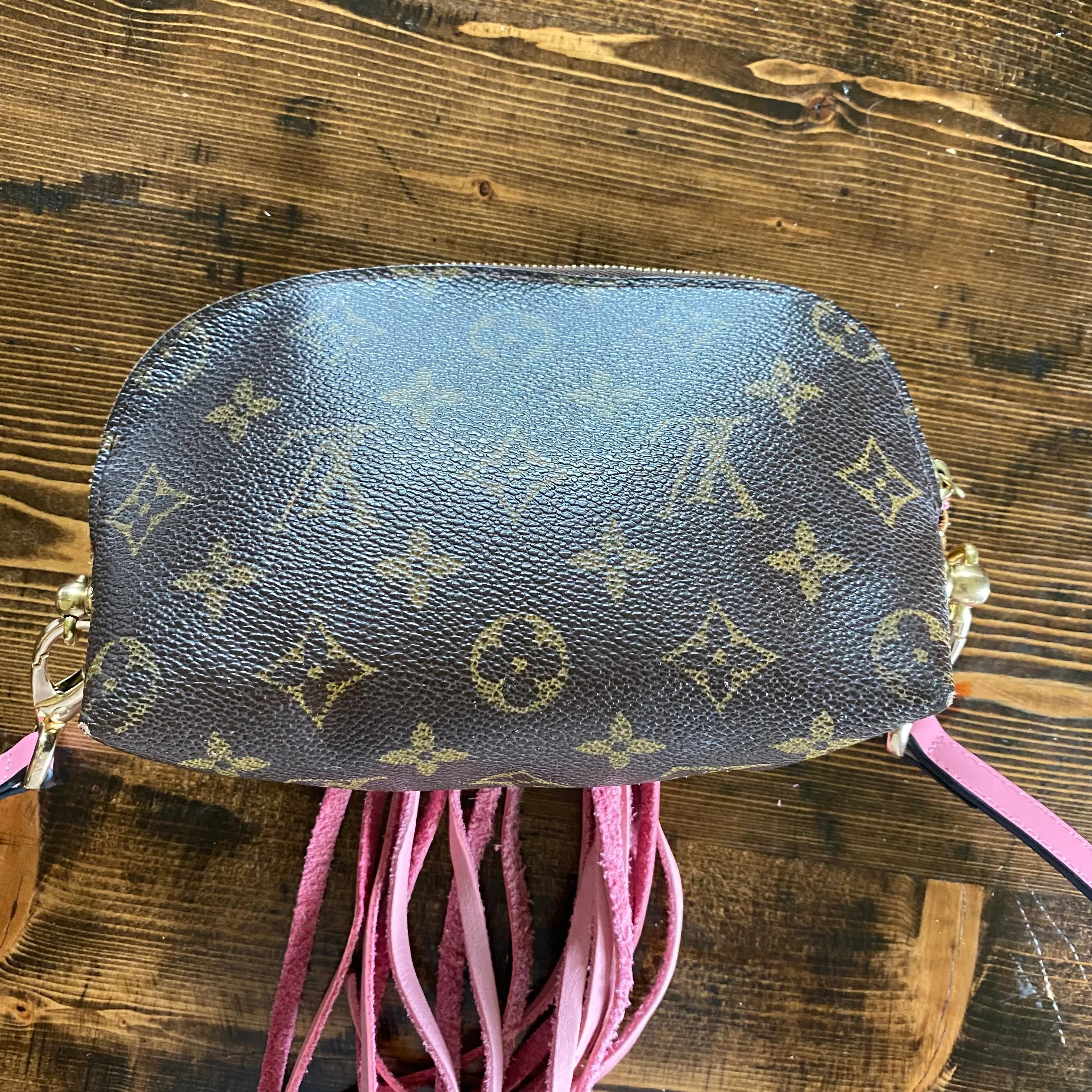 The Junco - Vintage Monogram in Pink Crossbody Bag