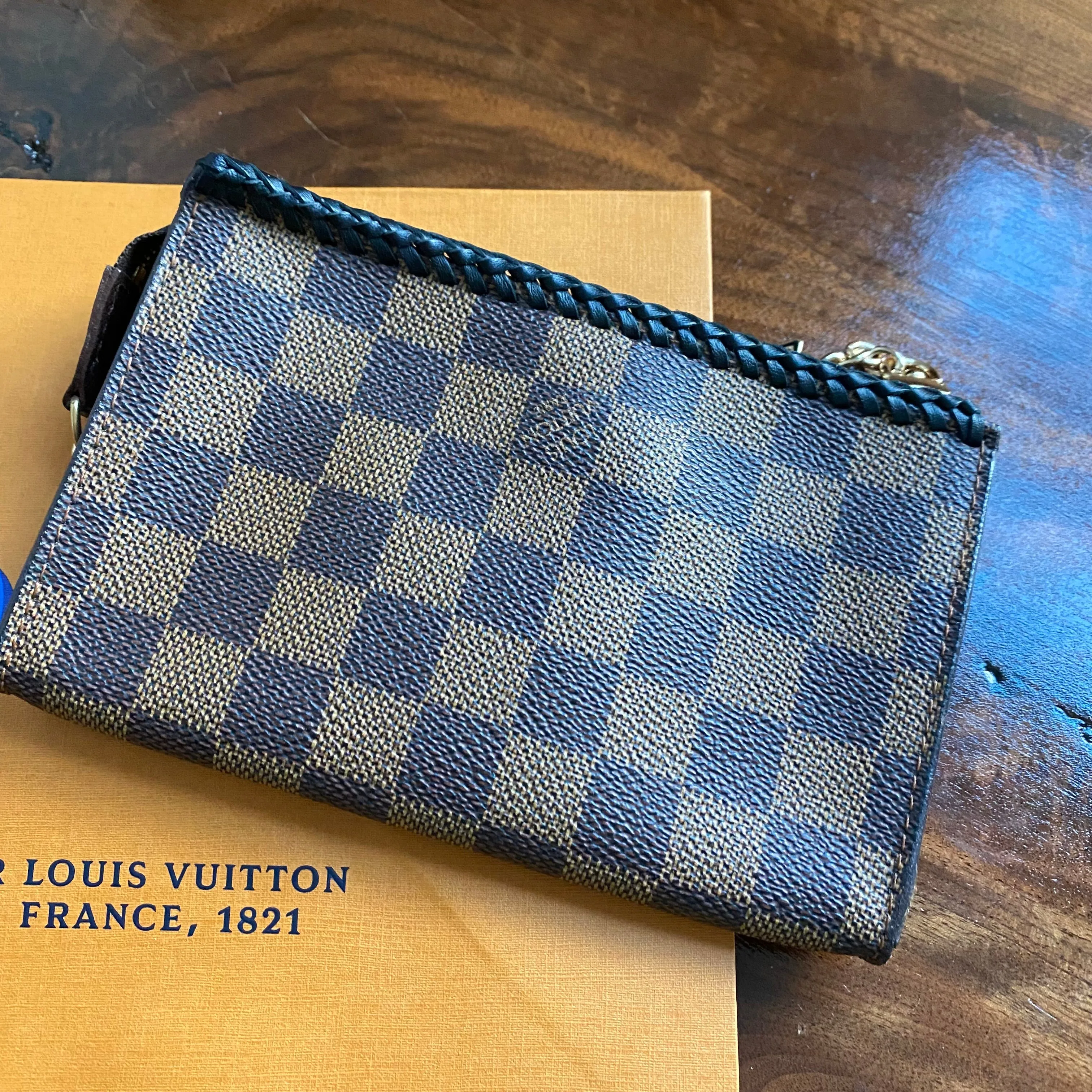 The Junco Wristlet - Vintage Damier Ebene in Black